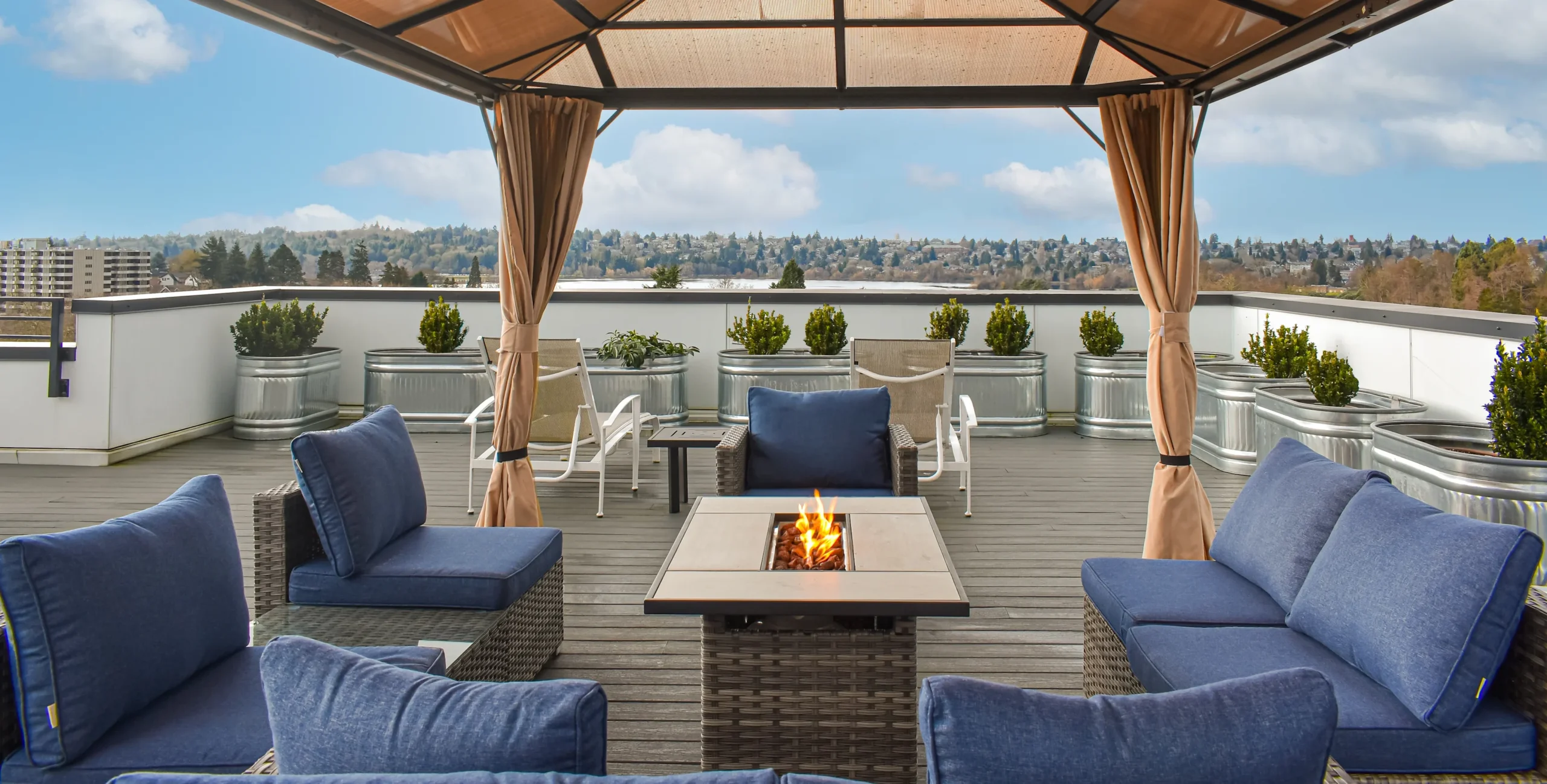 loop rooftop fire pit scaled aspect ratio 2560 1299